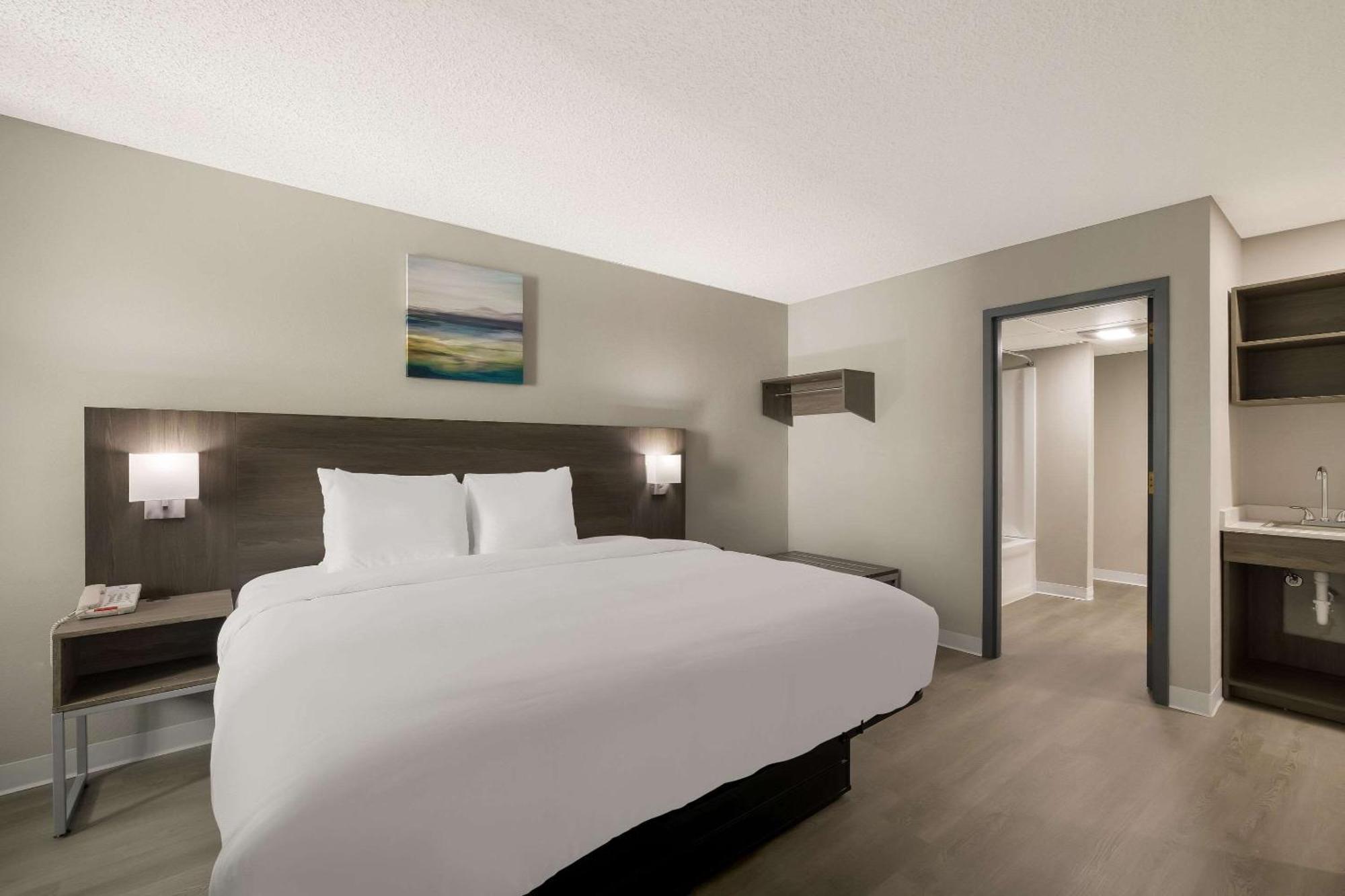 Suburban Studios Milwaukee Airport Екстер'єр фото
