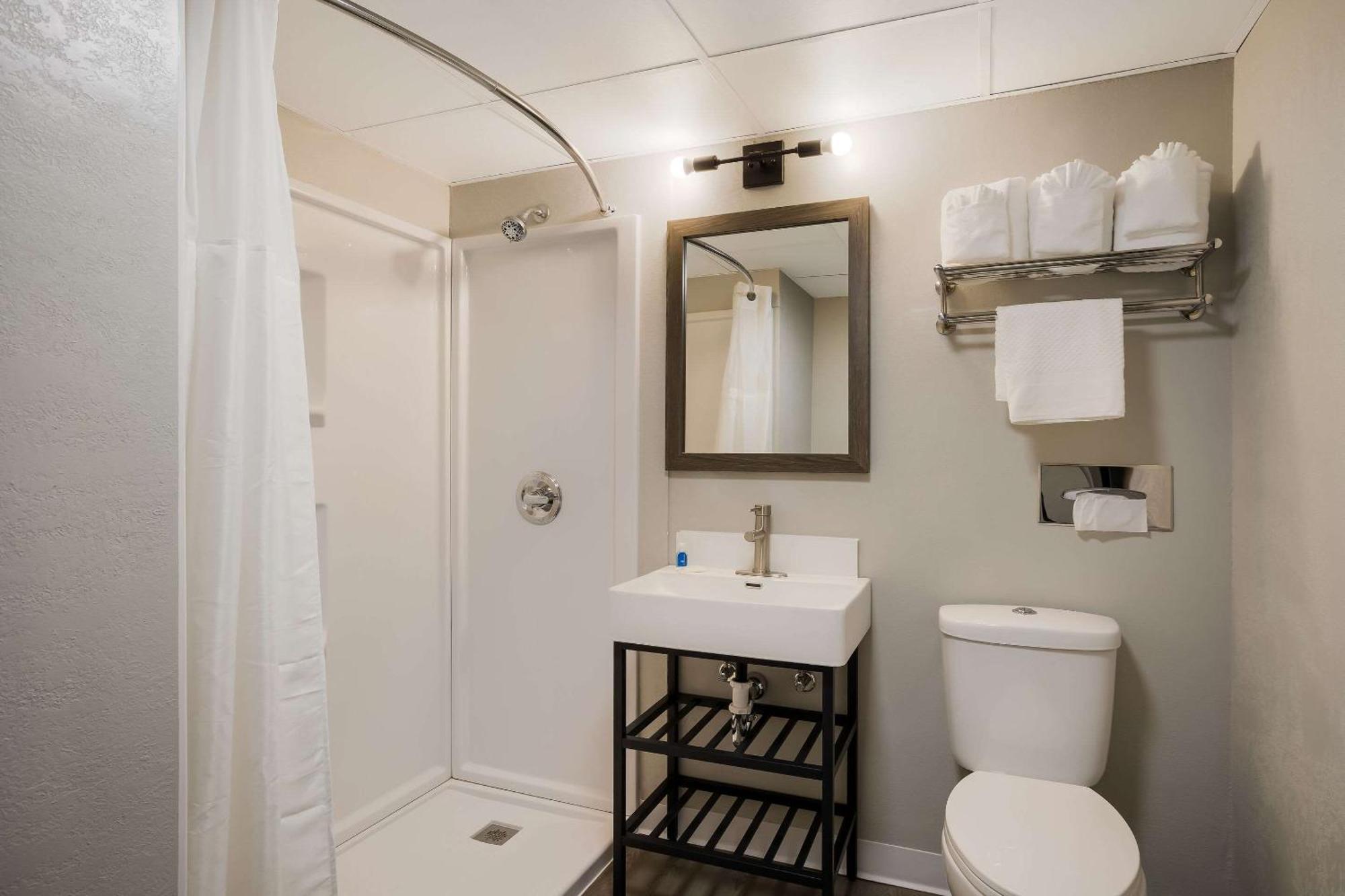 Suburban Studios Milwaukee Airport Екстер'єр фото