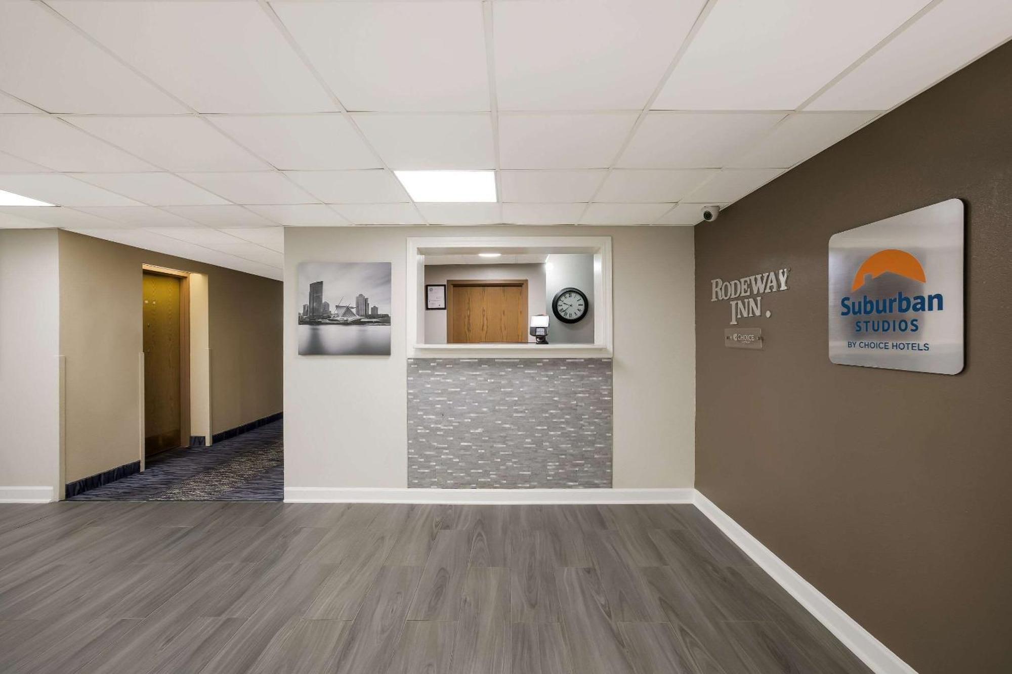Suburban Studios Milwaukee Airport Екстер'єр фото