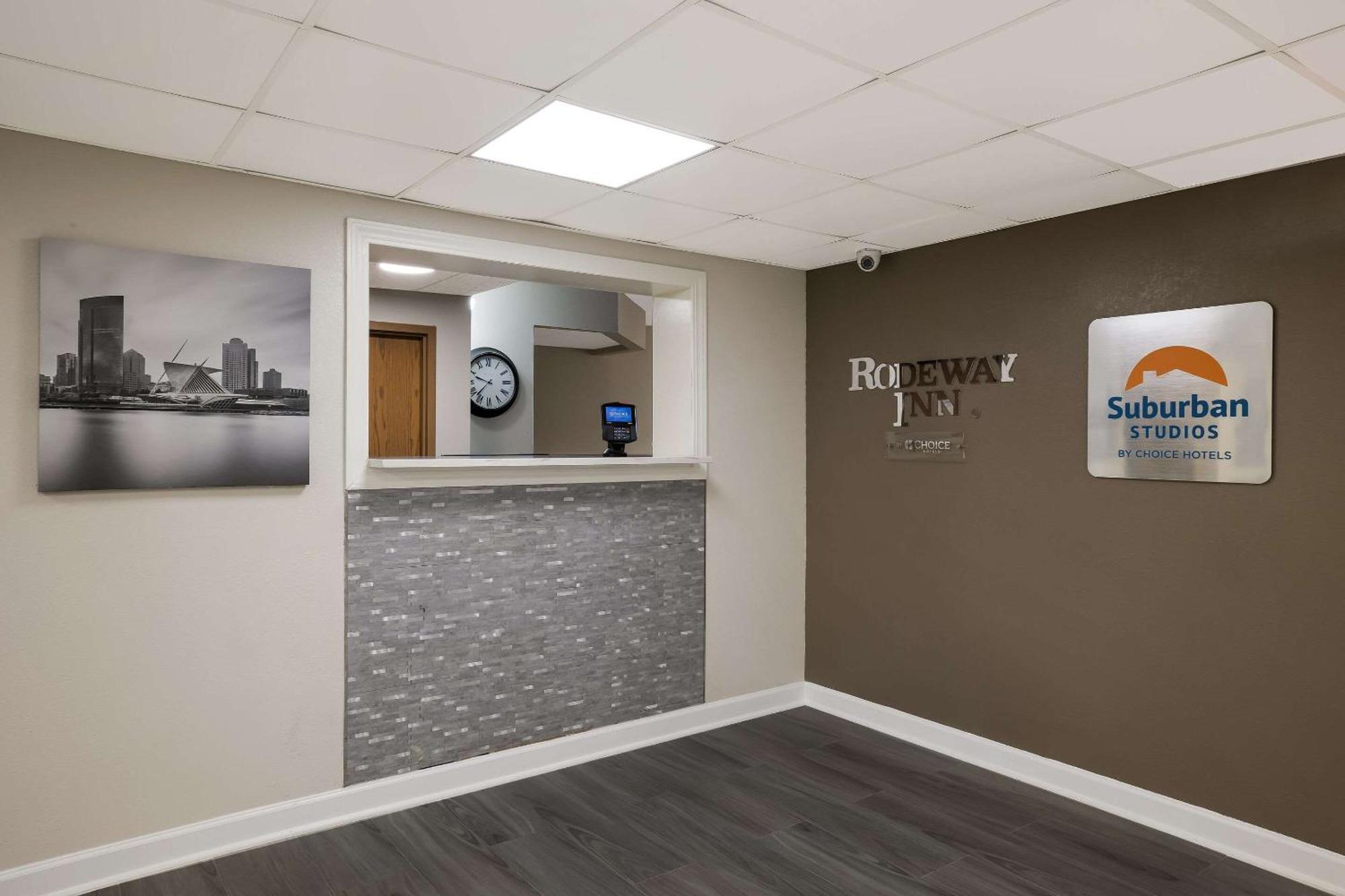 Suburban Studios Milwaukee Airport Екстер'єр фото